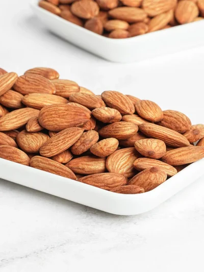 Premium Almond Kernels from Hunza – Badaam Giri